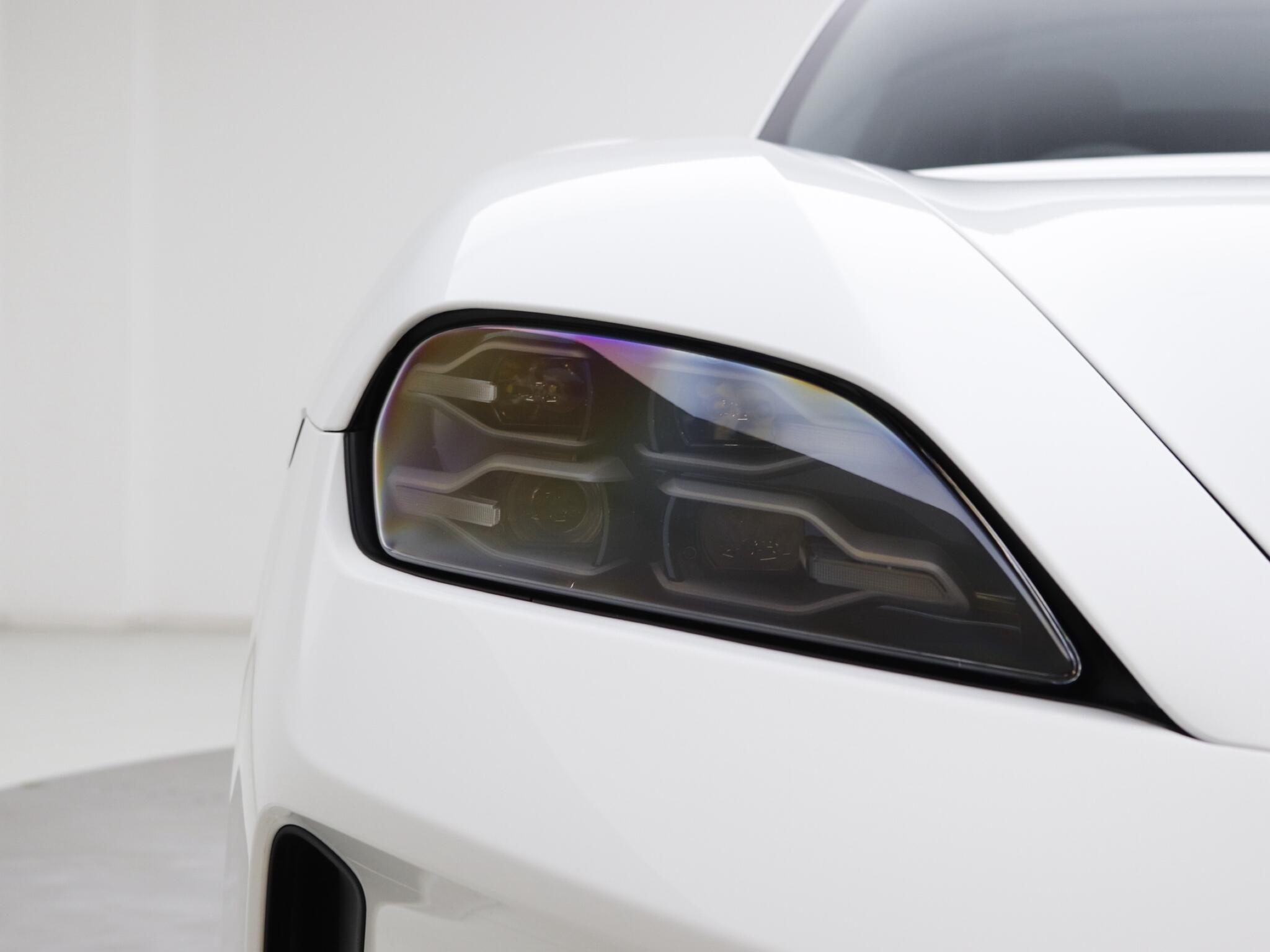 Porsche Taycan view 7