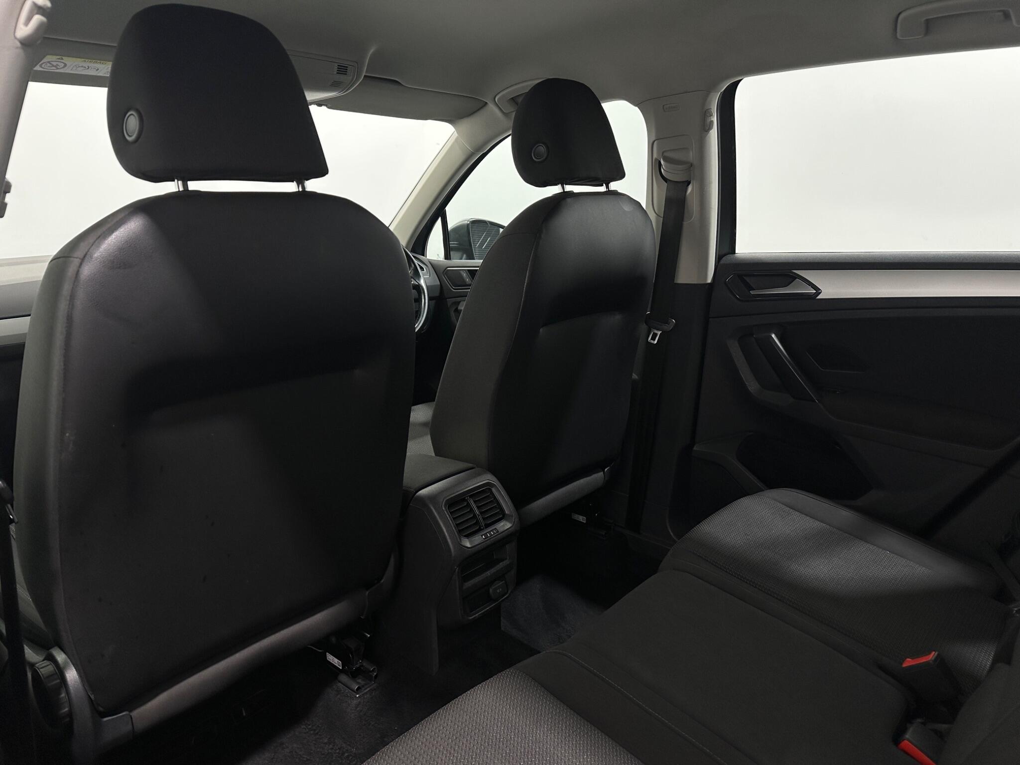 Volkswagen Tiguan view 32