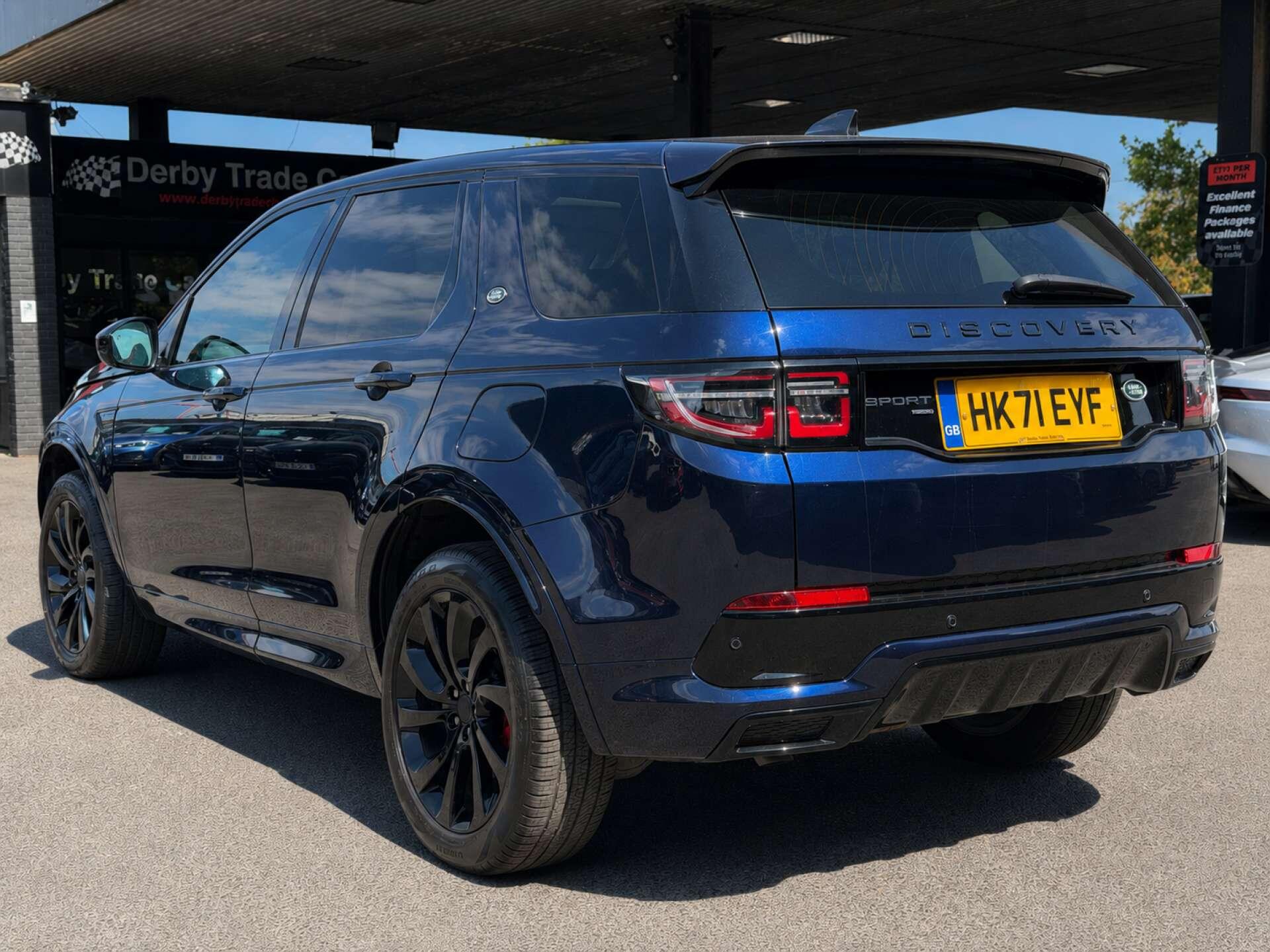 Land Rover Discovery Sport view 13