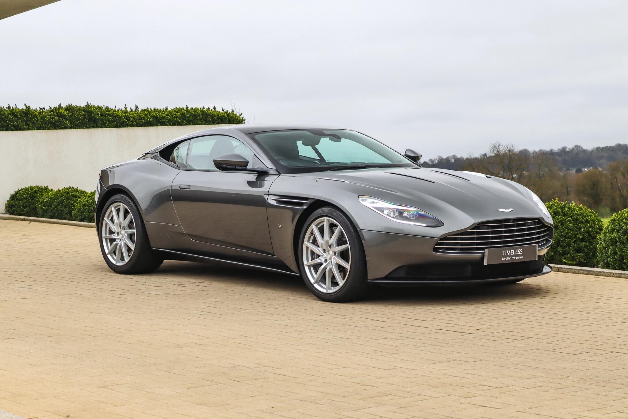 Aston Martin DB11