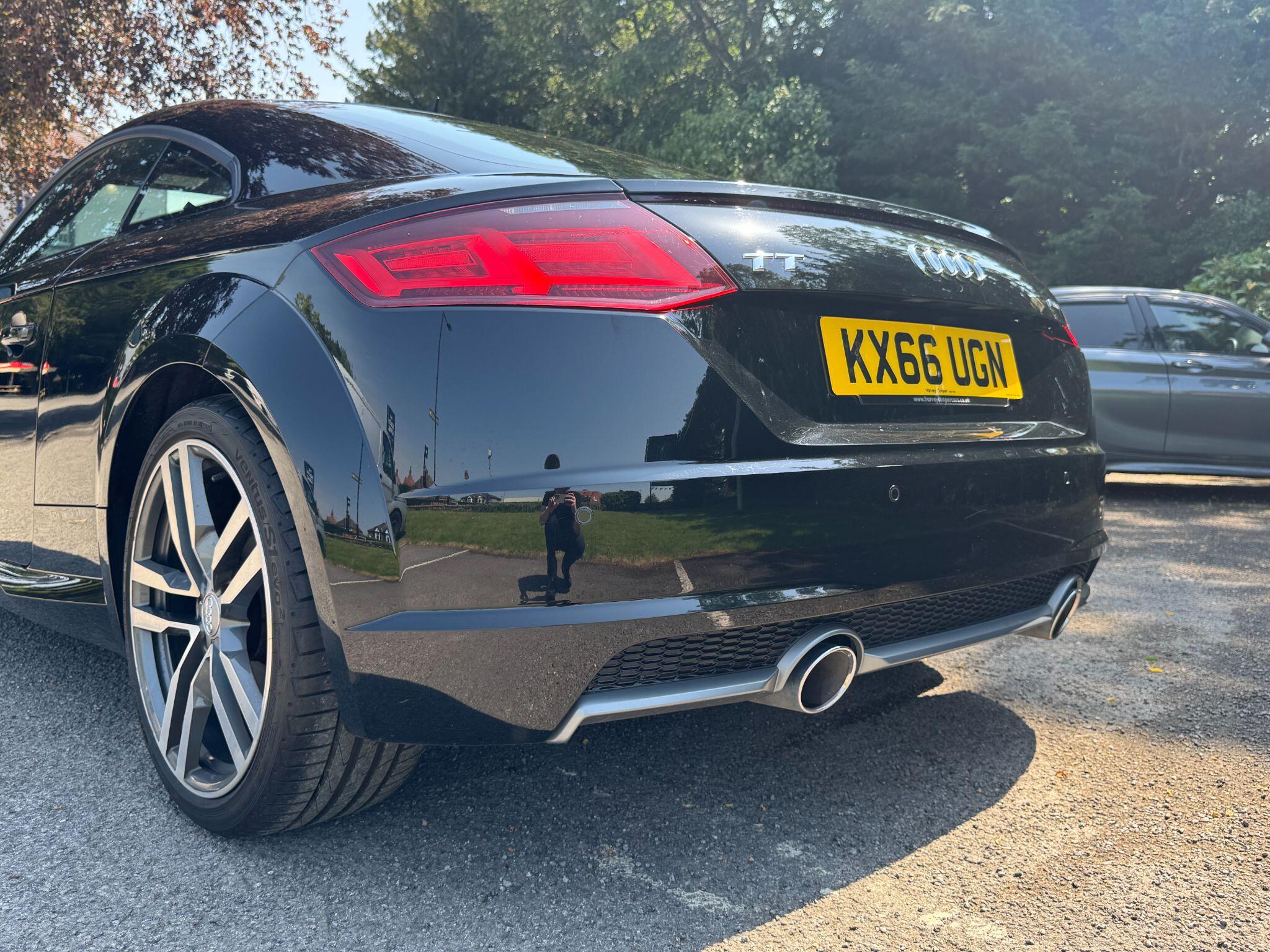 Audi TT view 17