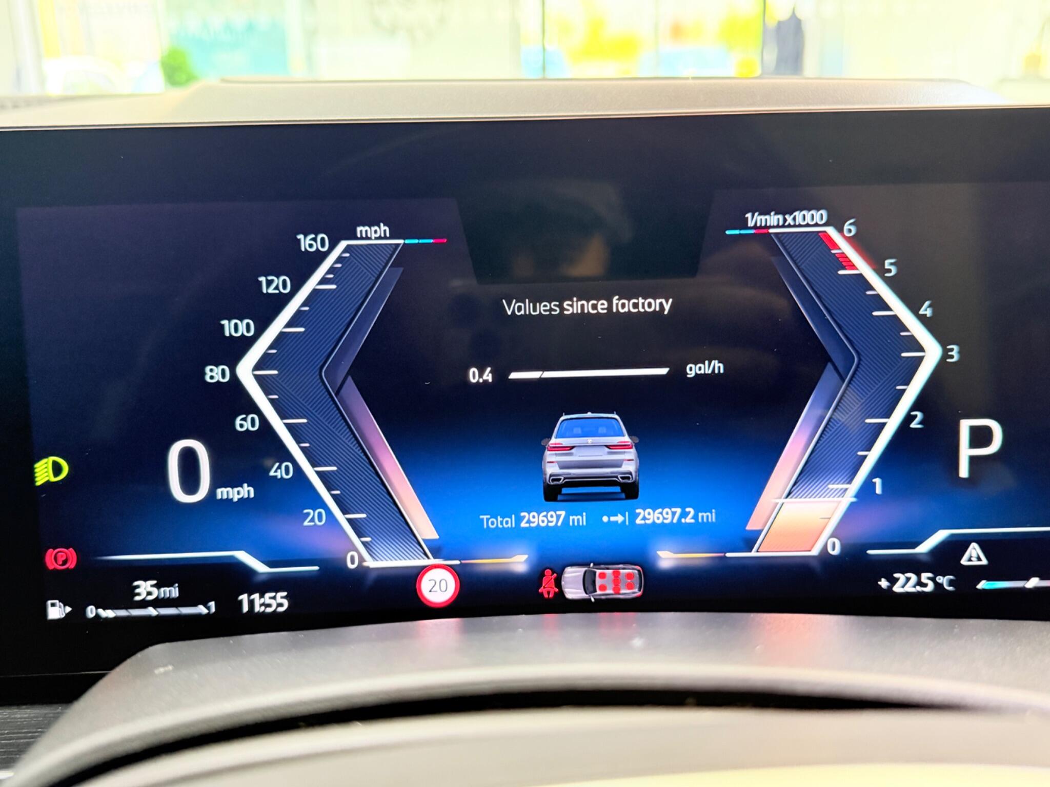 BMW X7 view 14