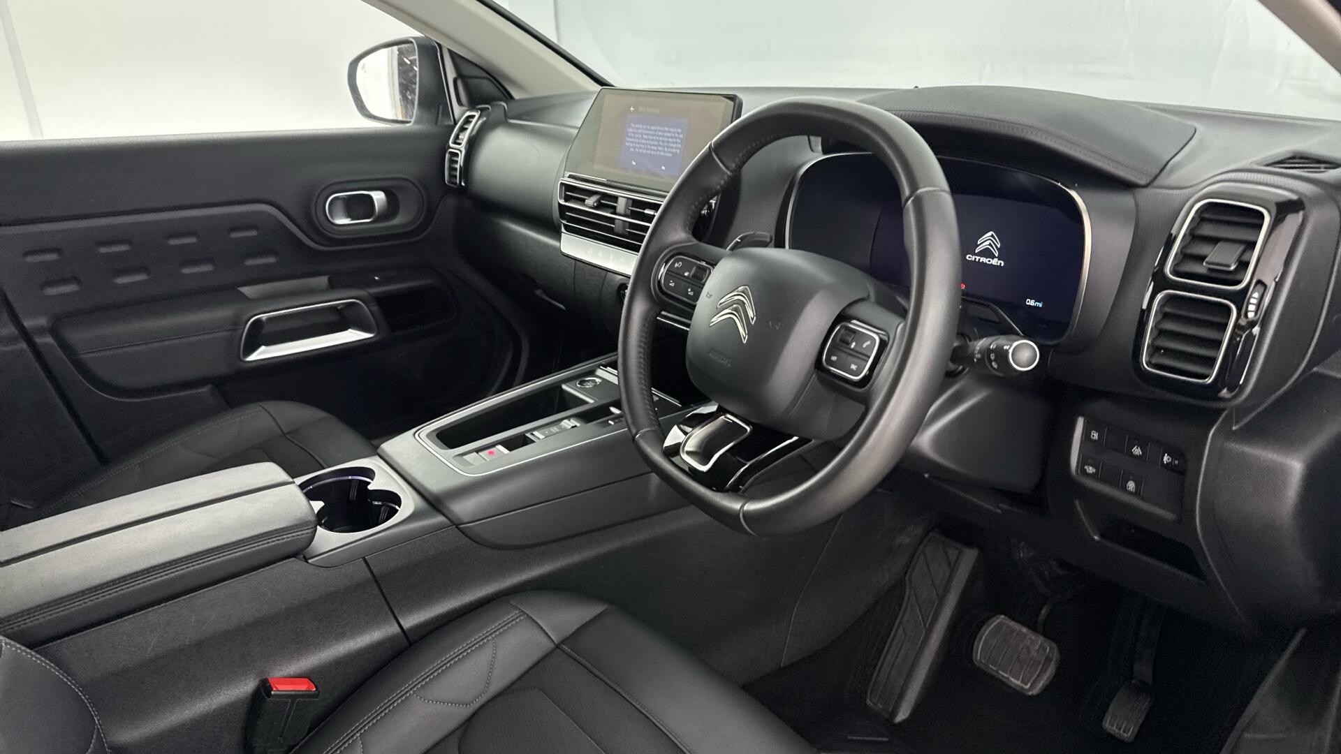 Citroen C5 Aircross view 9