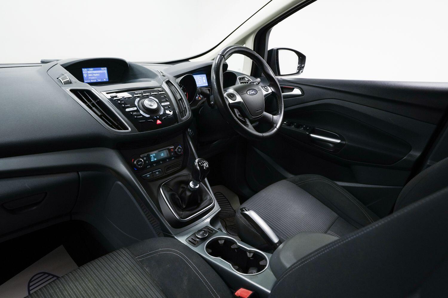 Ford C-Max view 22
