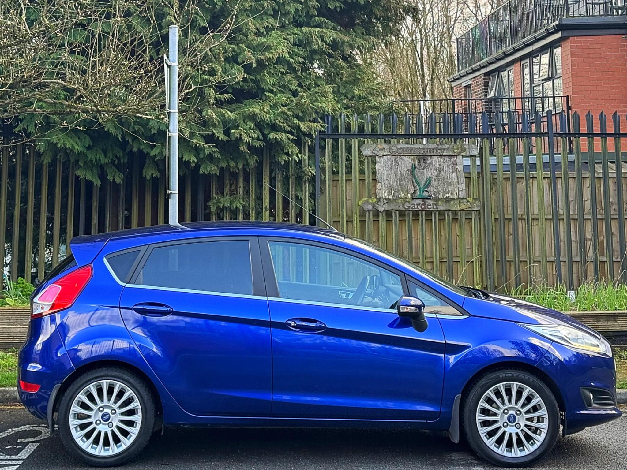2015 Ford Fiesta 1.6 Titanium Powershift Euro 6 5dr image 27
