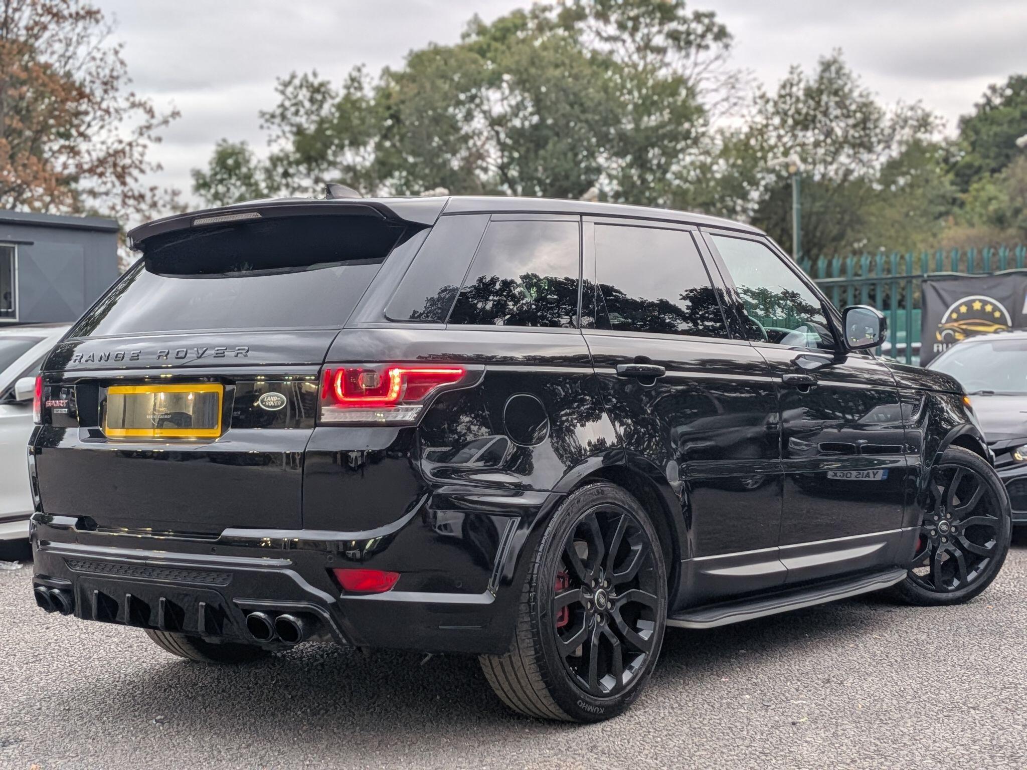 Land Rover Range Rover Sport view 4