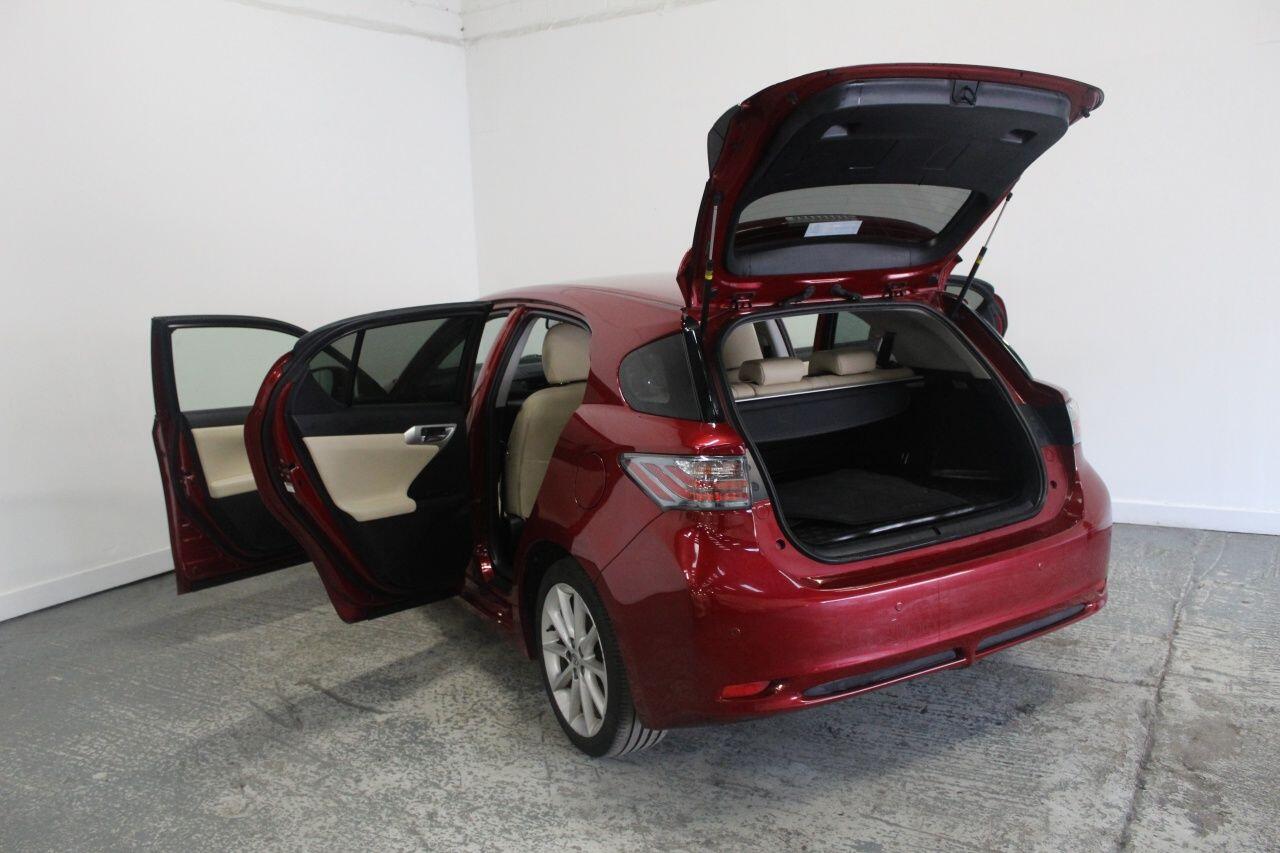 Lexus CT view 21