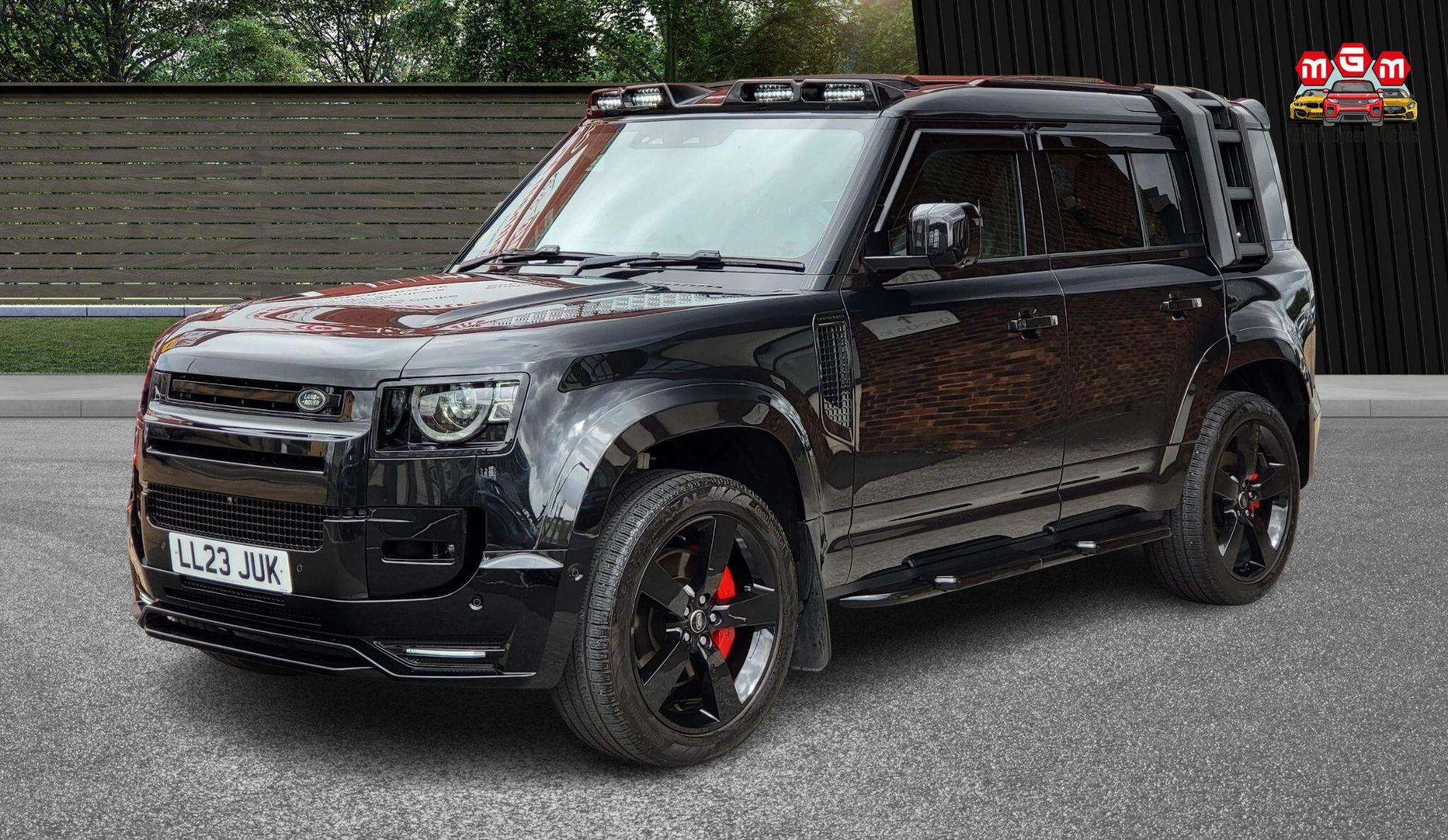 Land Rover Defender view 3