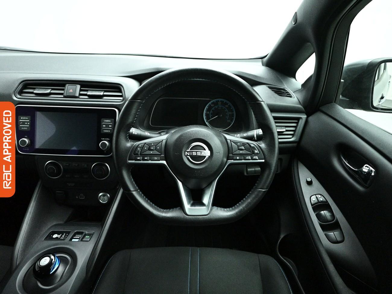 Nissan Leaf view 10