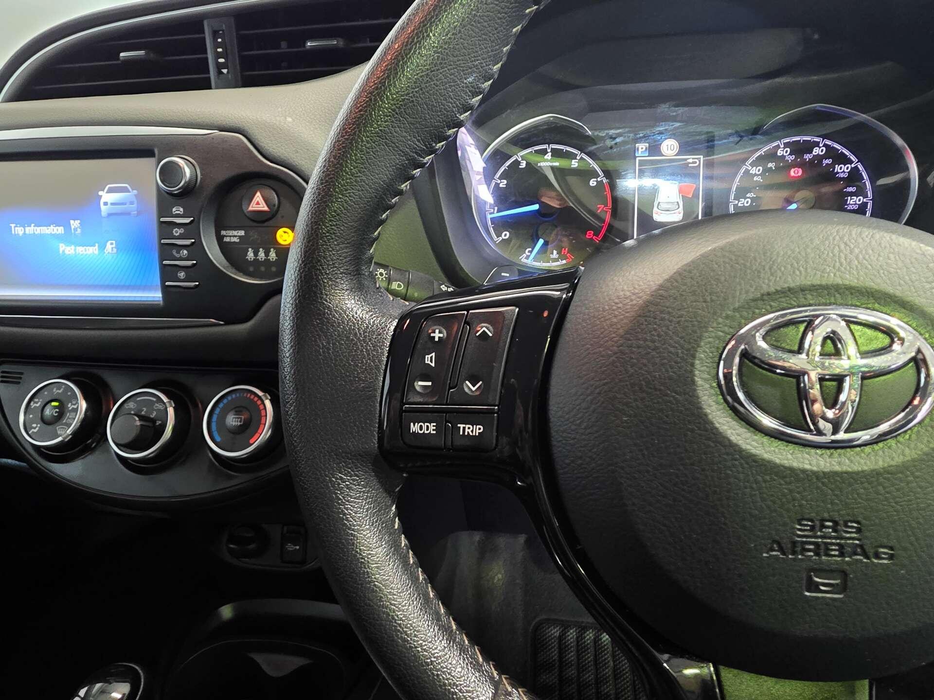 Toyota Yaris view 24