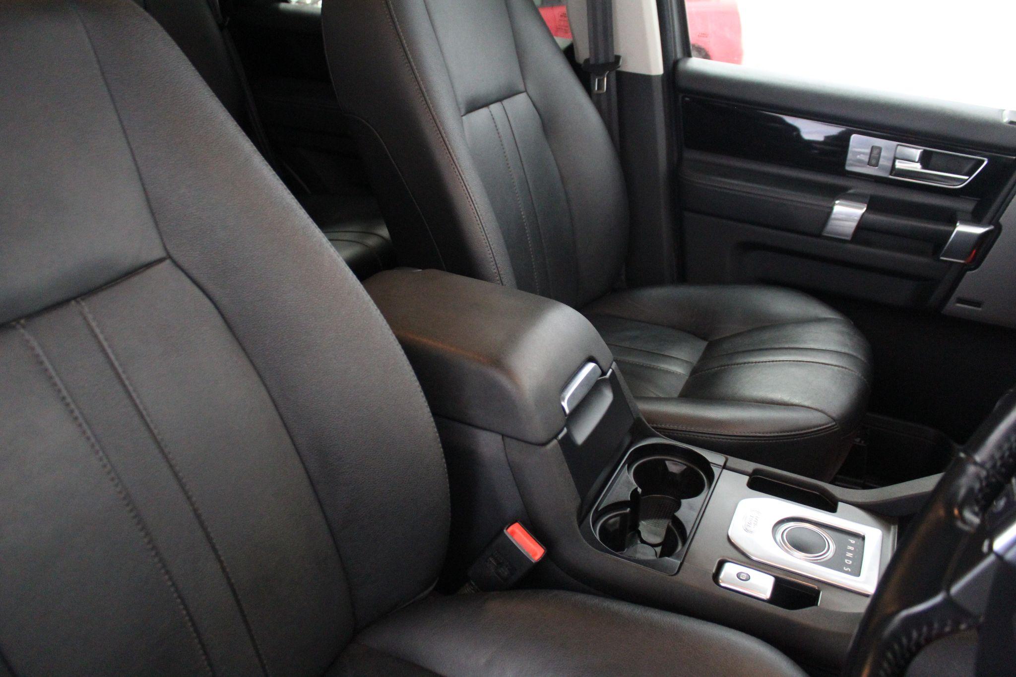 Land Rover Discovery view 48