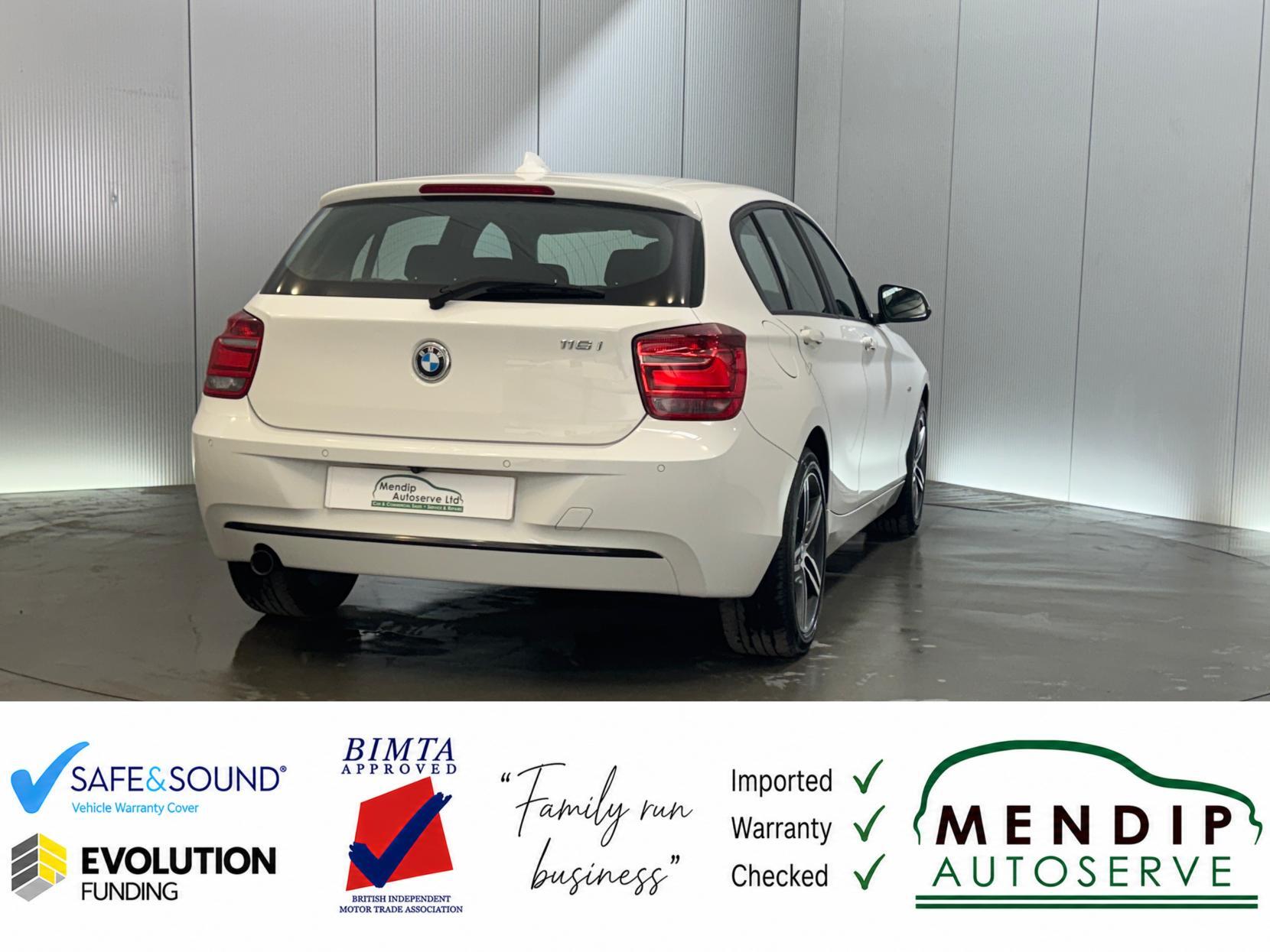 BMW 1 Series view 18