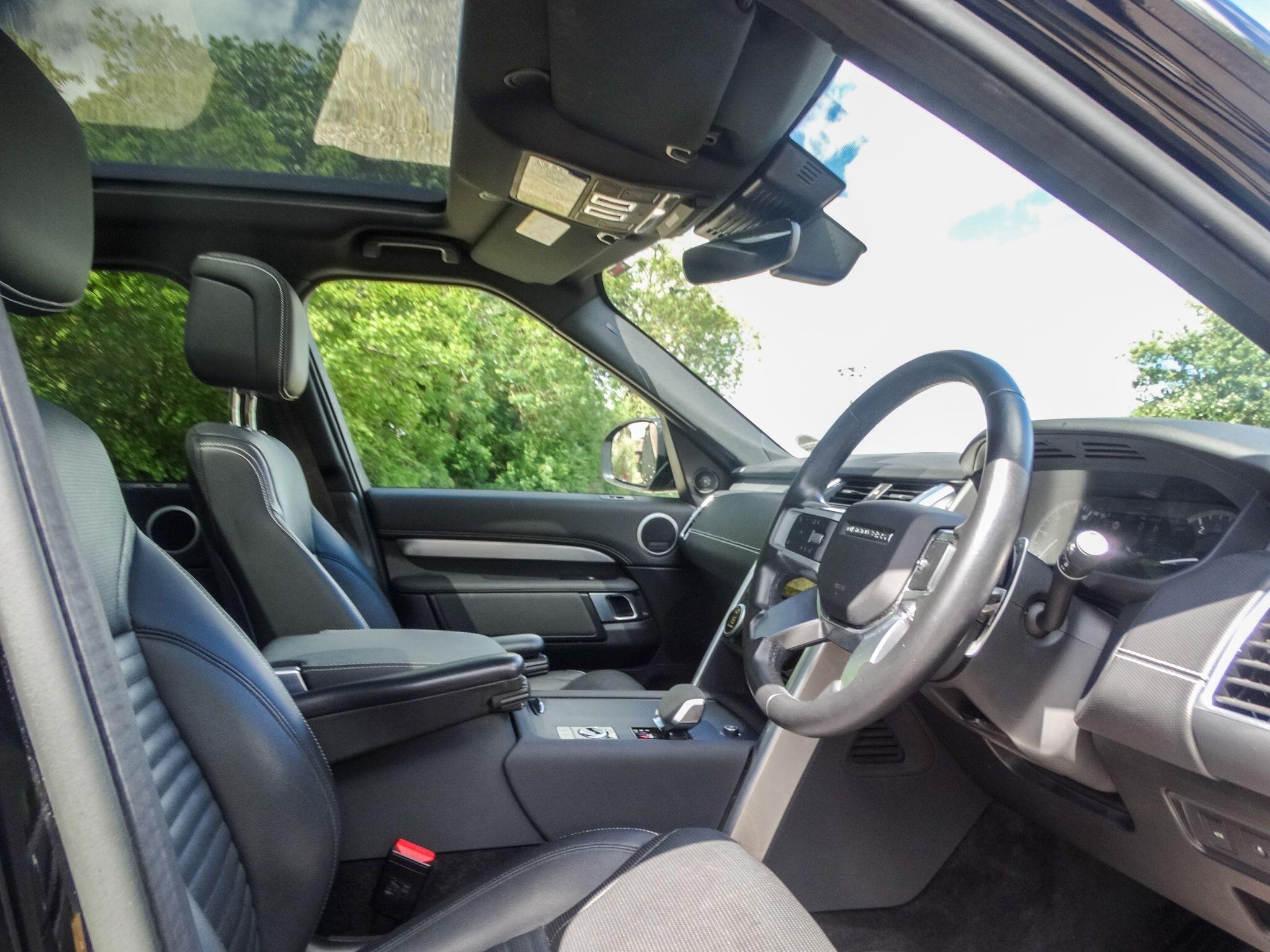 Land Rover Discovery 3 view 22
