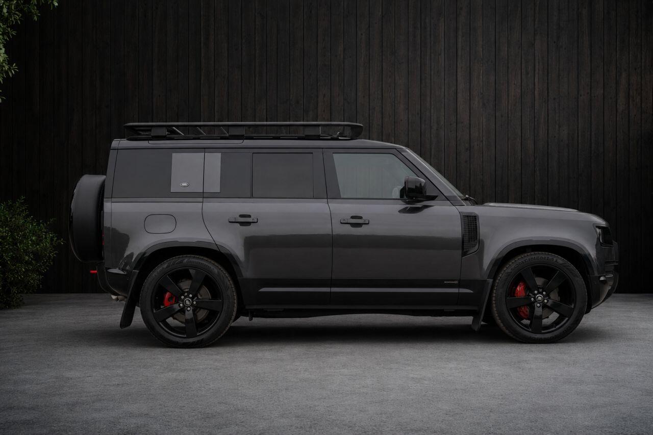 Land Rover Defender view 7