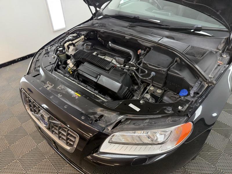 2010 Volvo V70 image 15