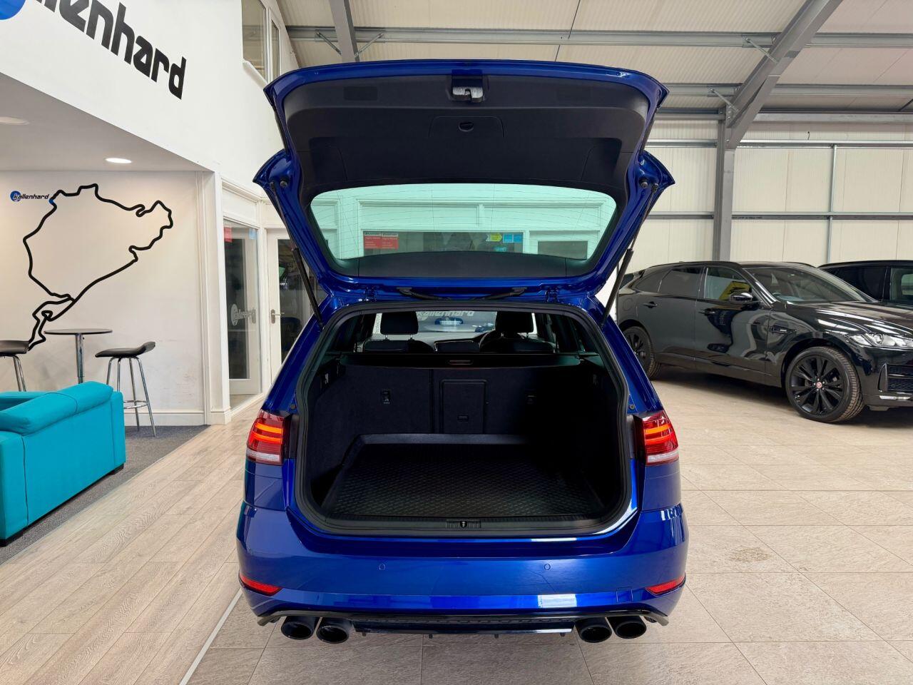 Volkswagen Golf view 23