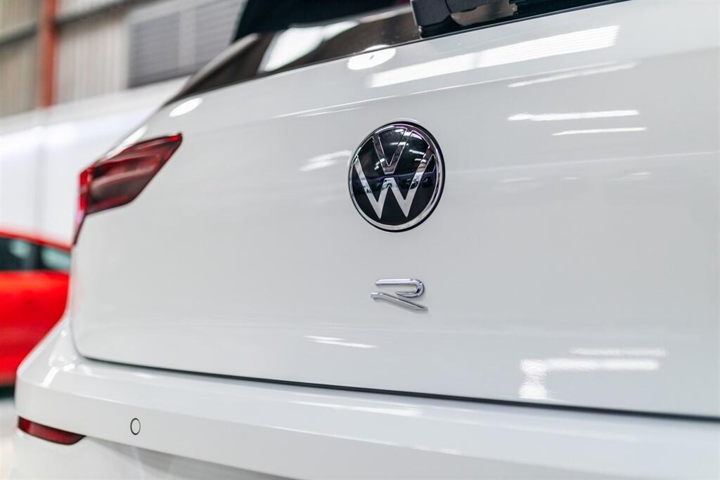 Volkswagen Golf view 22