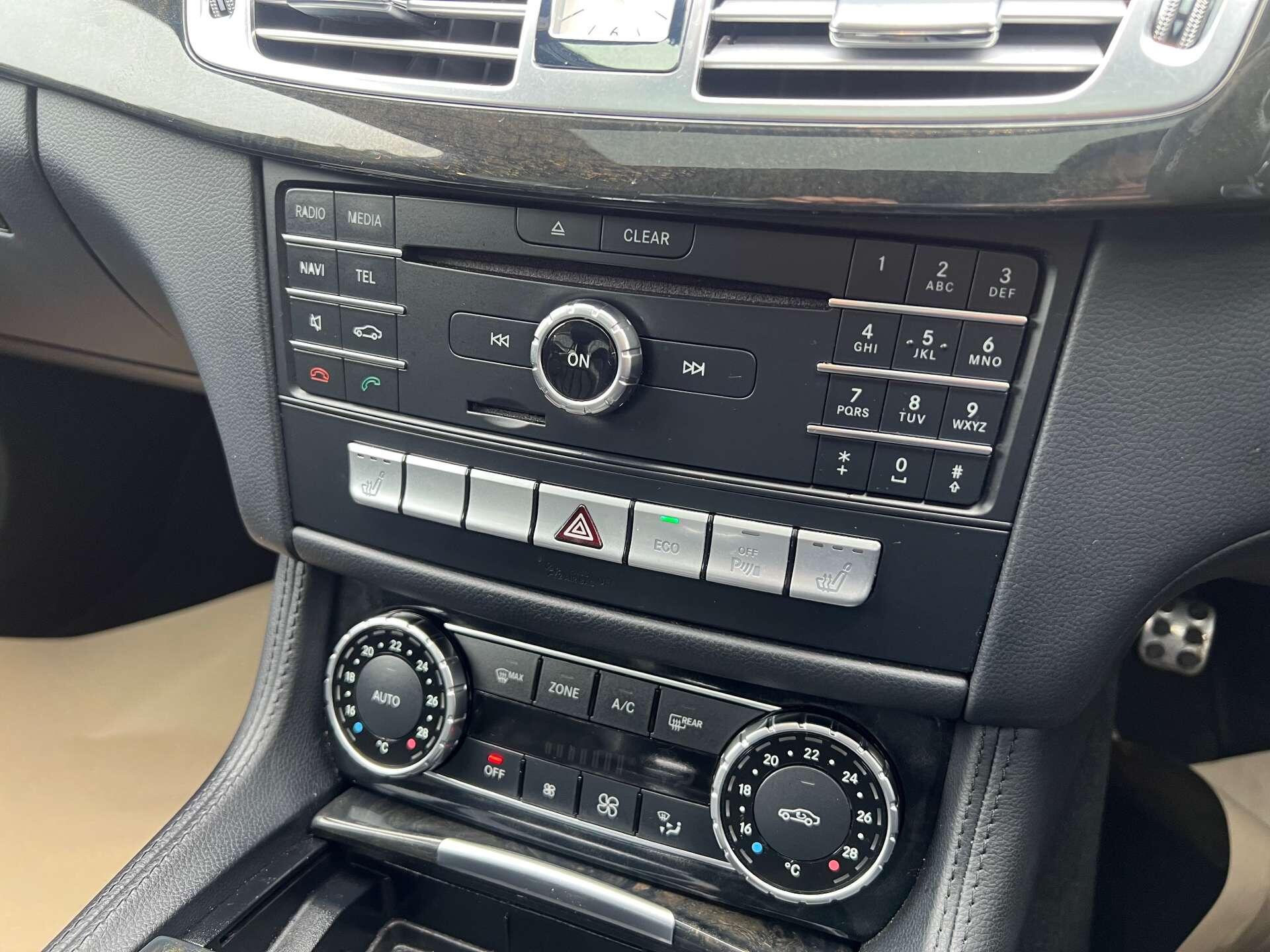 Mercedes-Benz CLS view 23