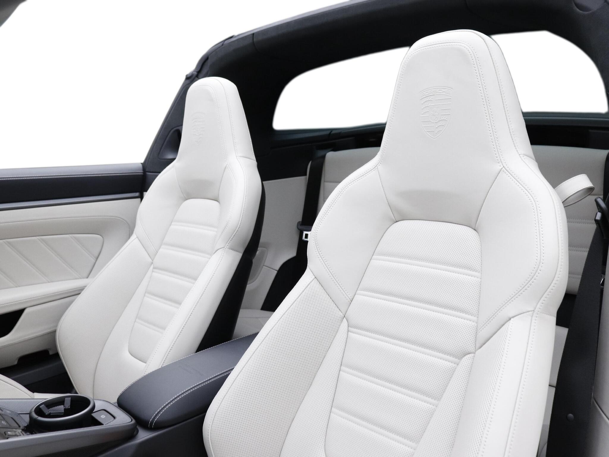 Porsche 911 view 14