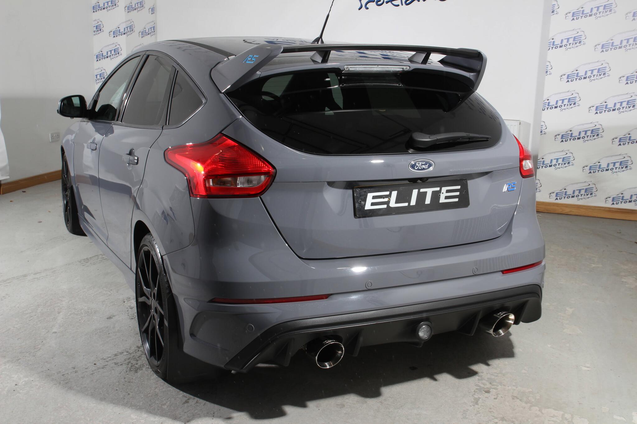 Ford Focus view 11