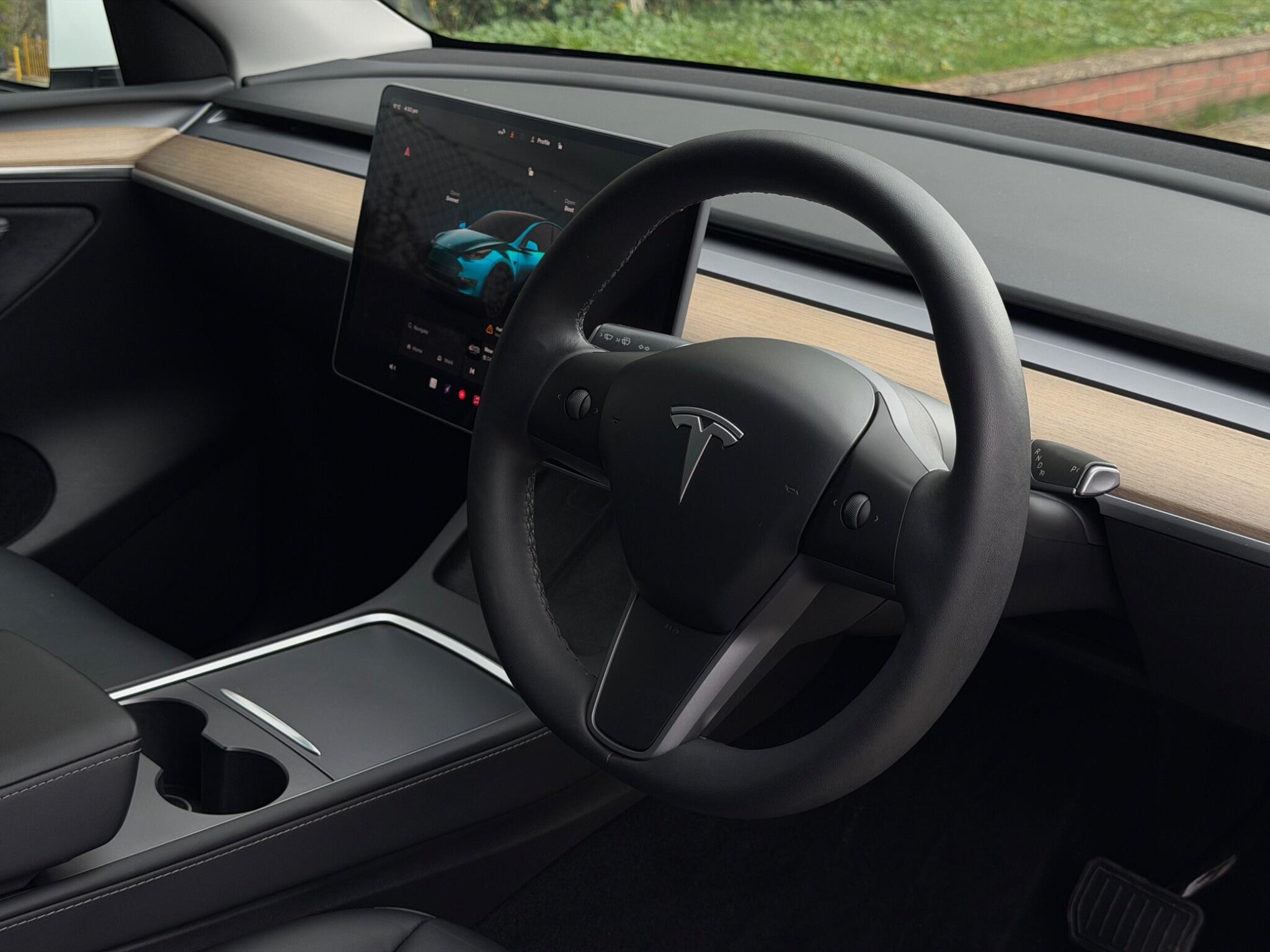 Tesla Model Y view 31