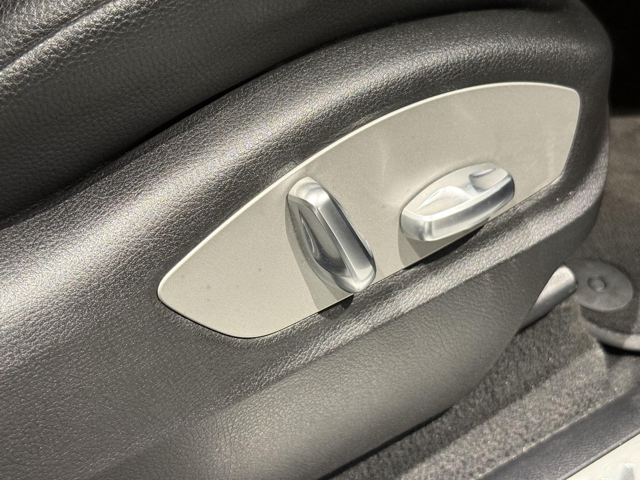 Porsche Macan view 100