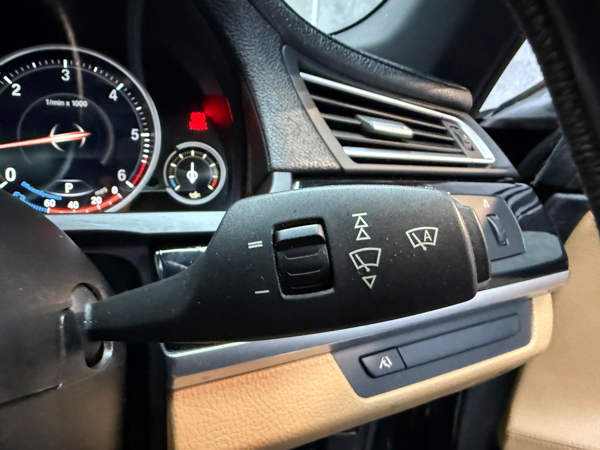BMW 7 Series view 24