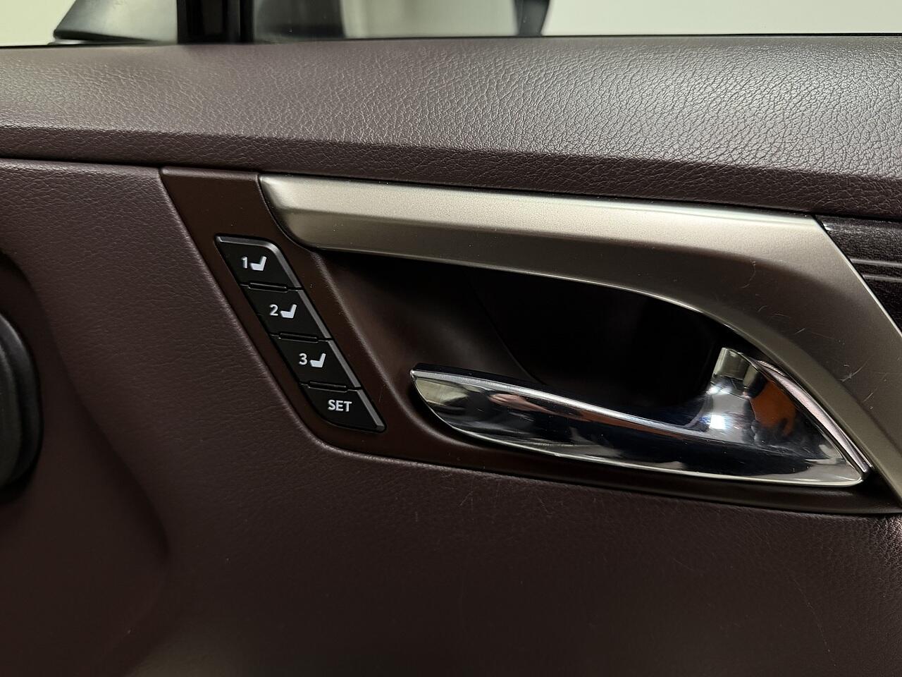 Lexus RX view 15