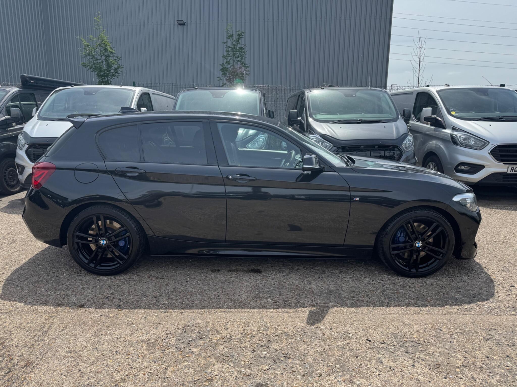 BMW 1 Series view 13