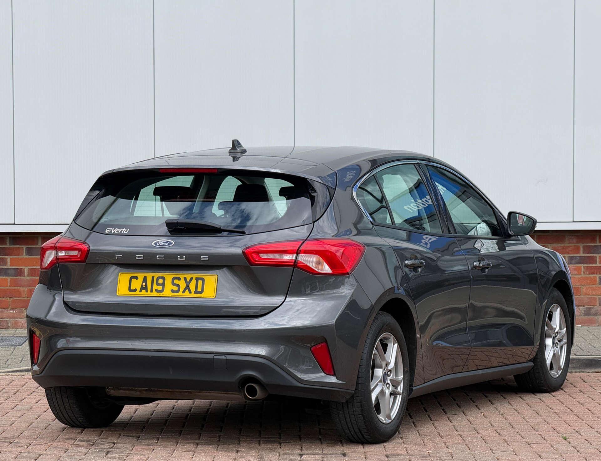 Ford Focus view 8