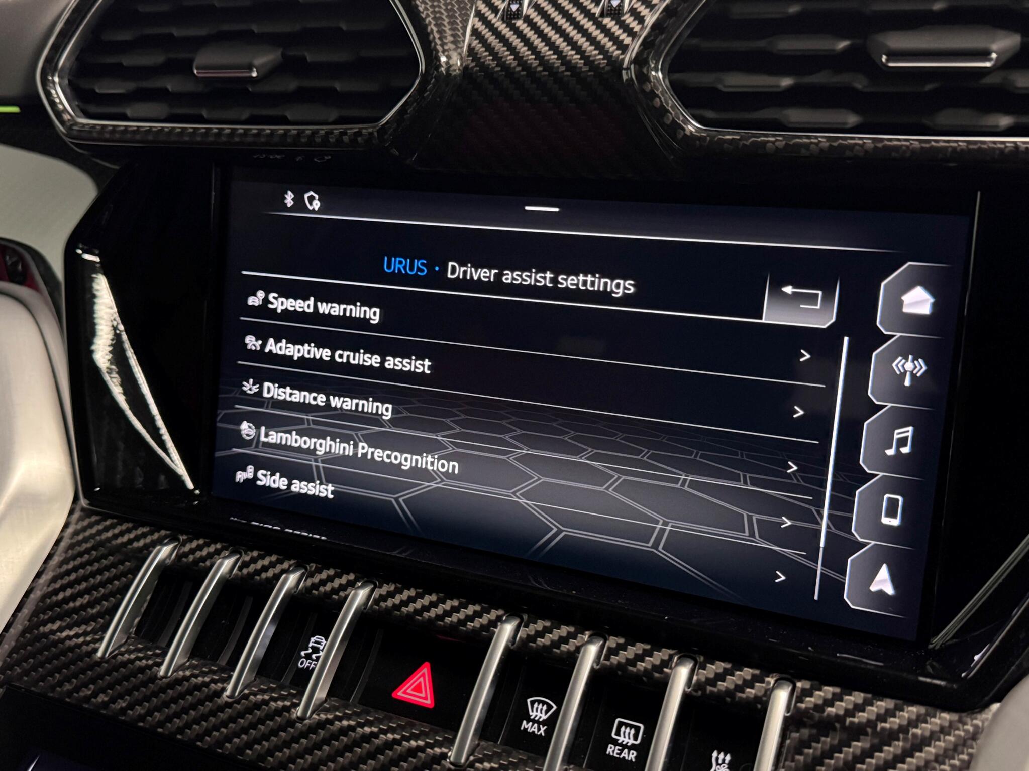 Lamborghini Urus view 72