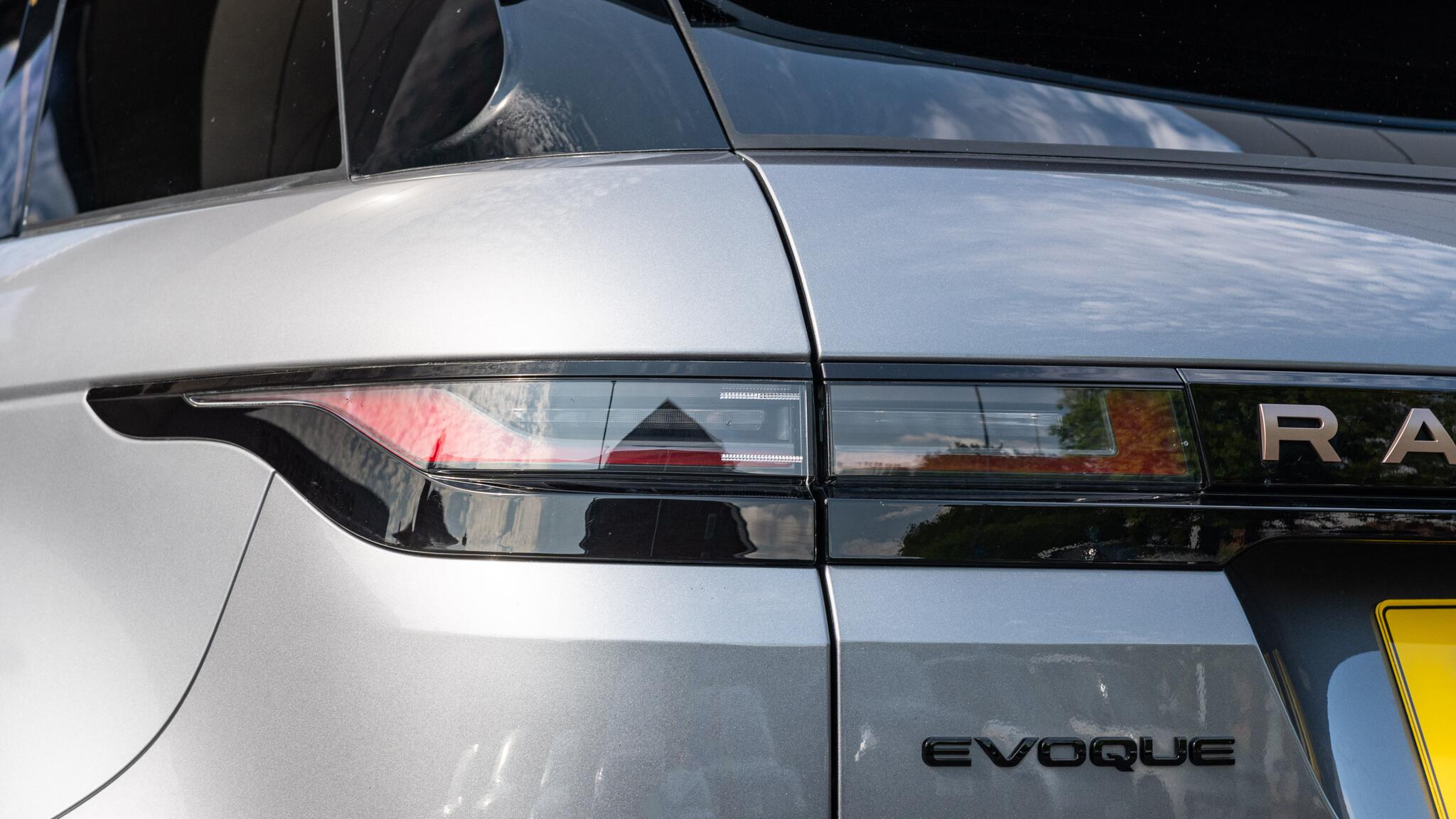 Land Rover Range Rover Evoque view 19