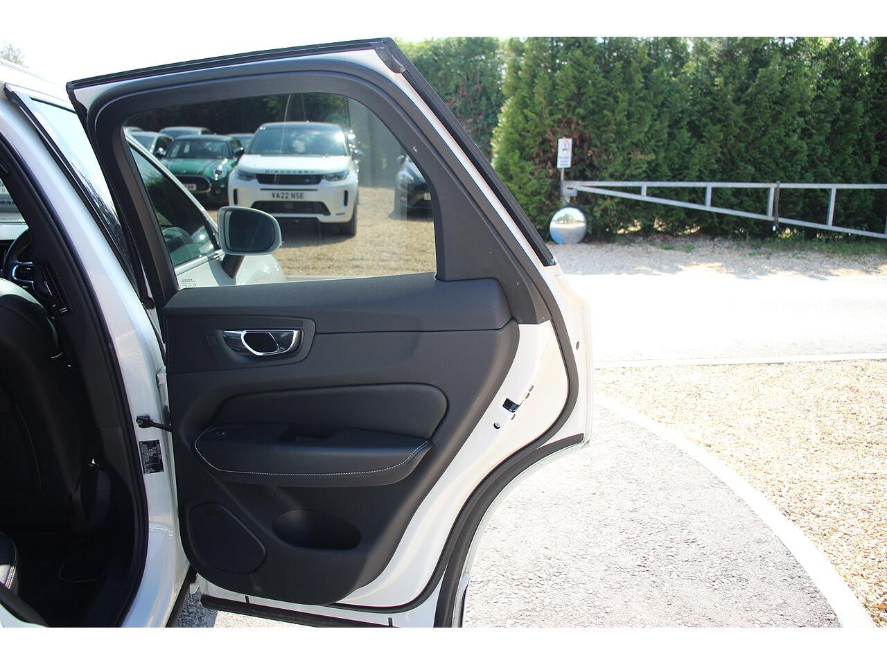 Volvo XC60 view 46