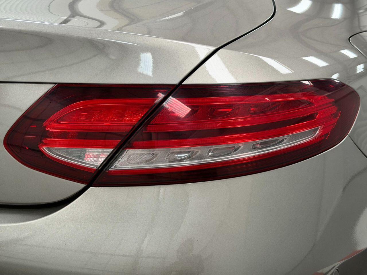 Mercedes-Benz C Class view 20