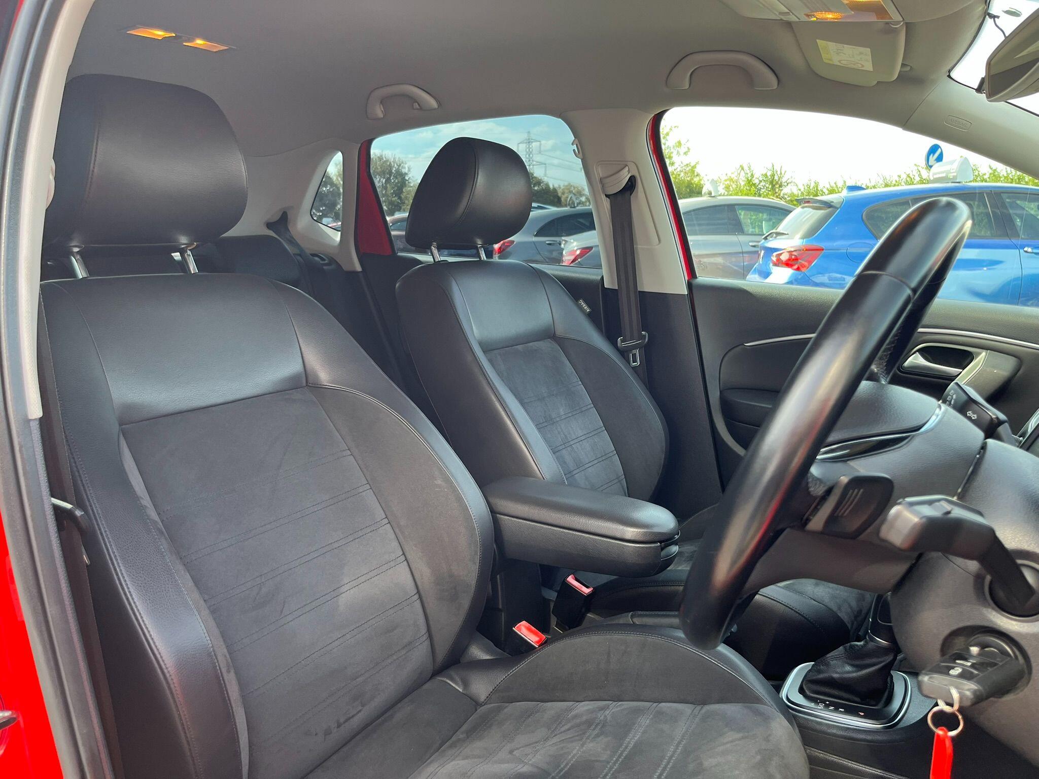 Volkswagen Polo view 11