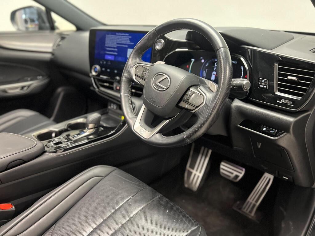 Lexus NX view 10