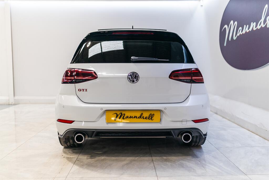 Volkswagen Golf view 6