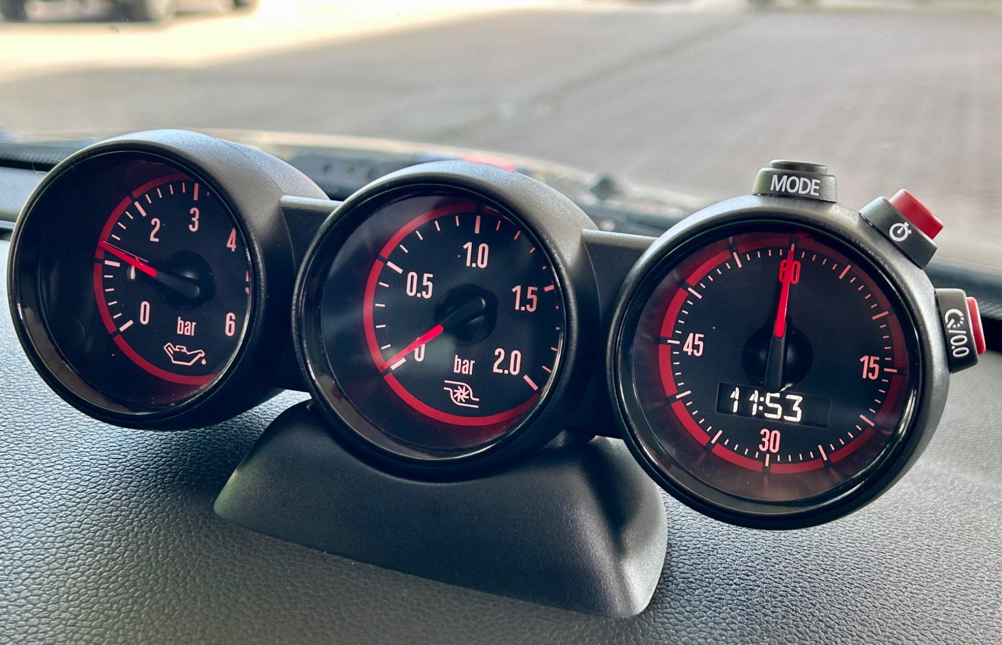 Mini Hatch view 24