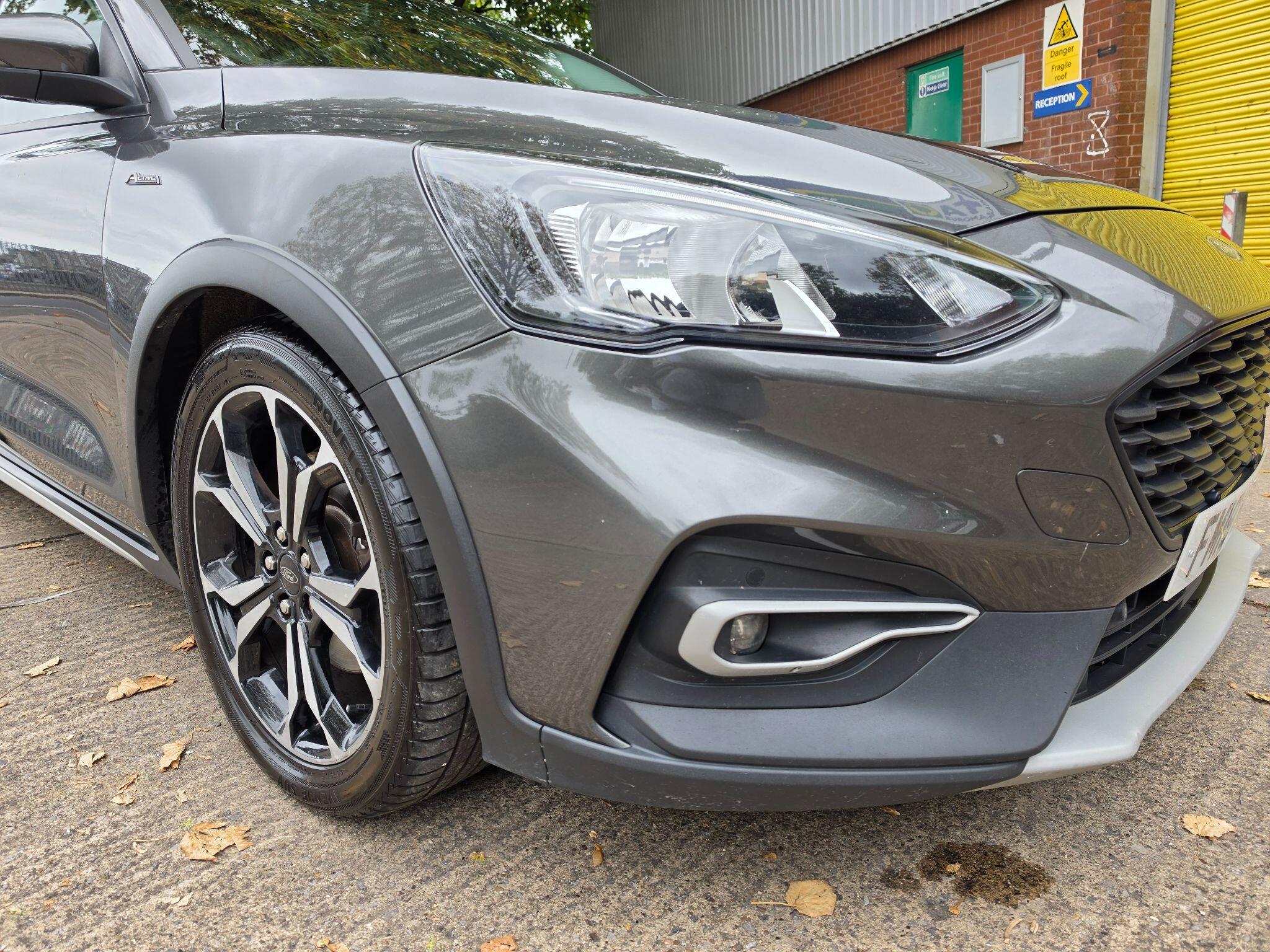 Ford Focus view 7