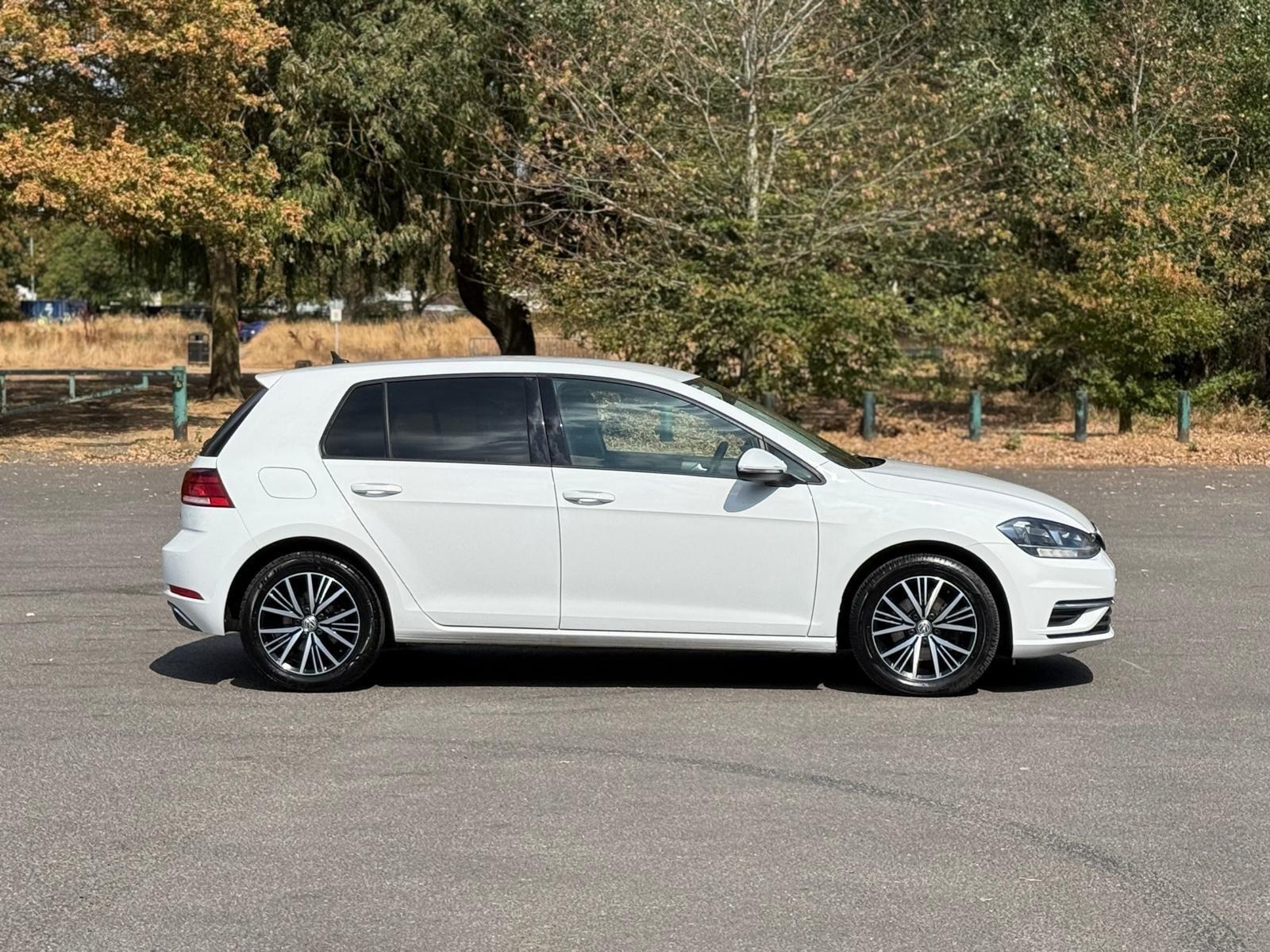 Volkswagen Golf view 14