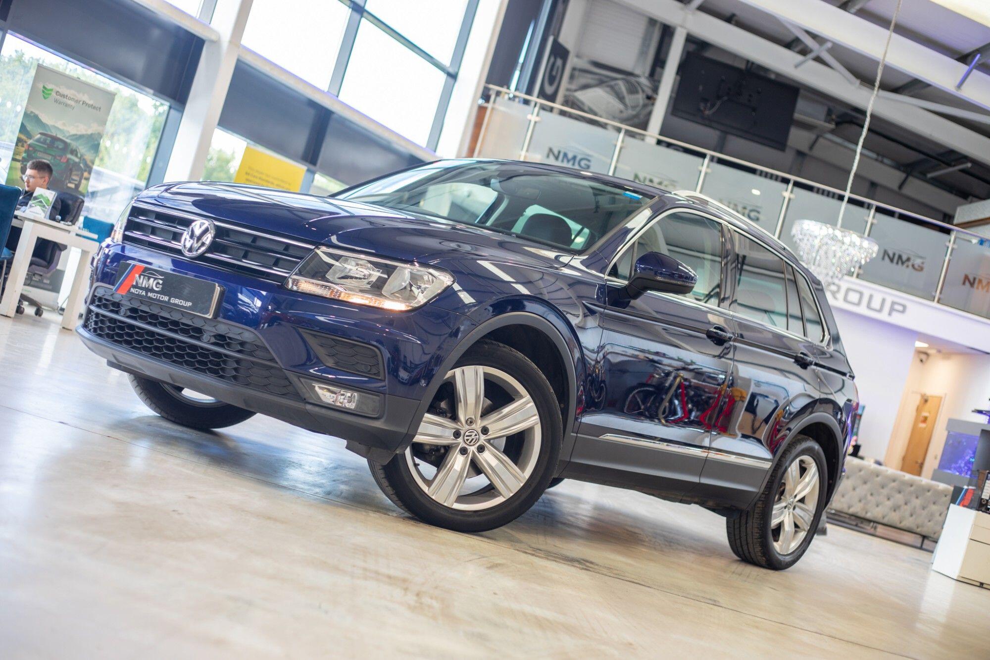 Volkswagen Tiguan view 5