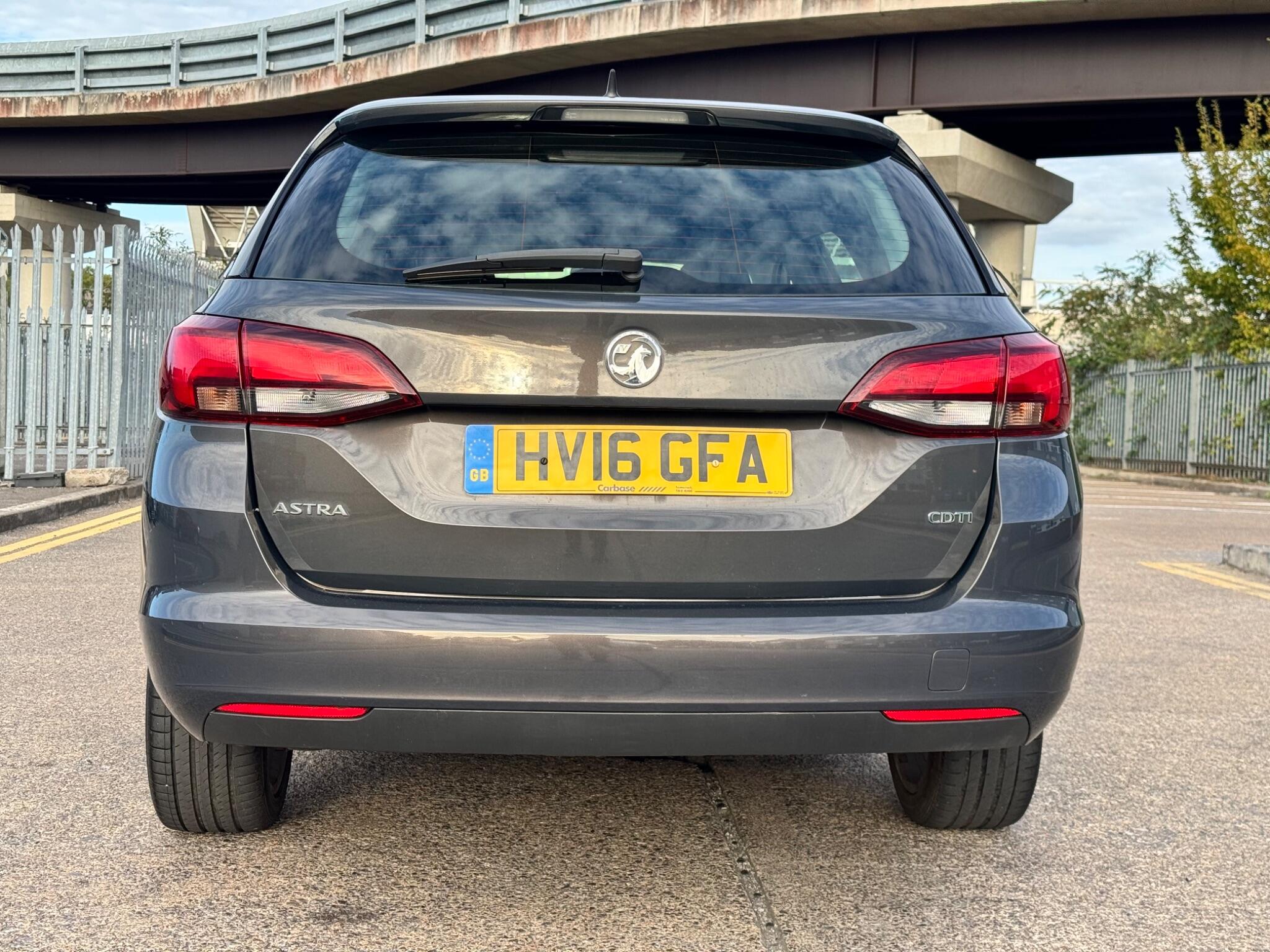 Vauxhall Astra view 11