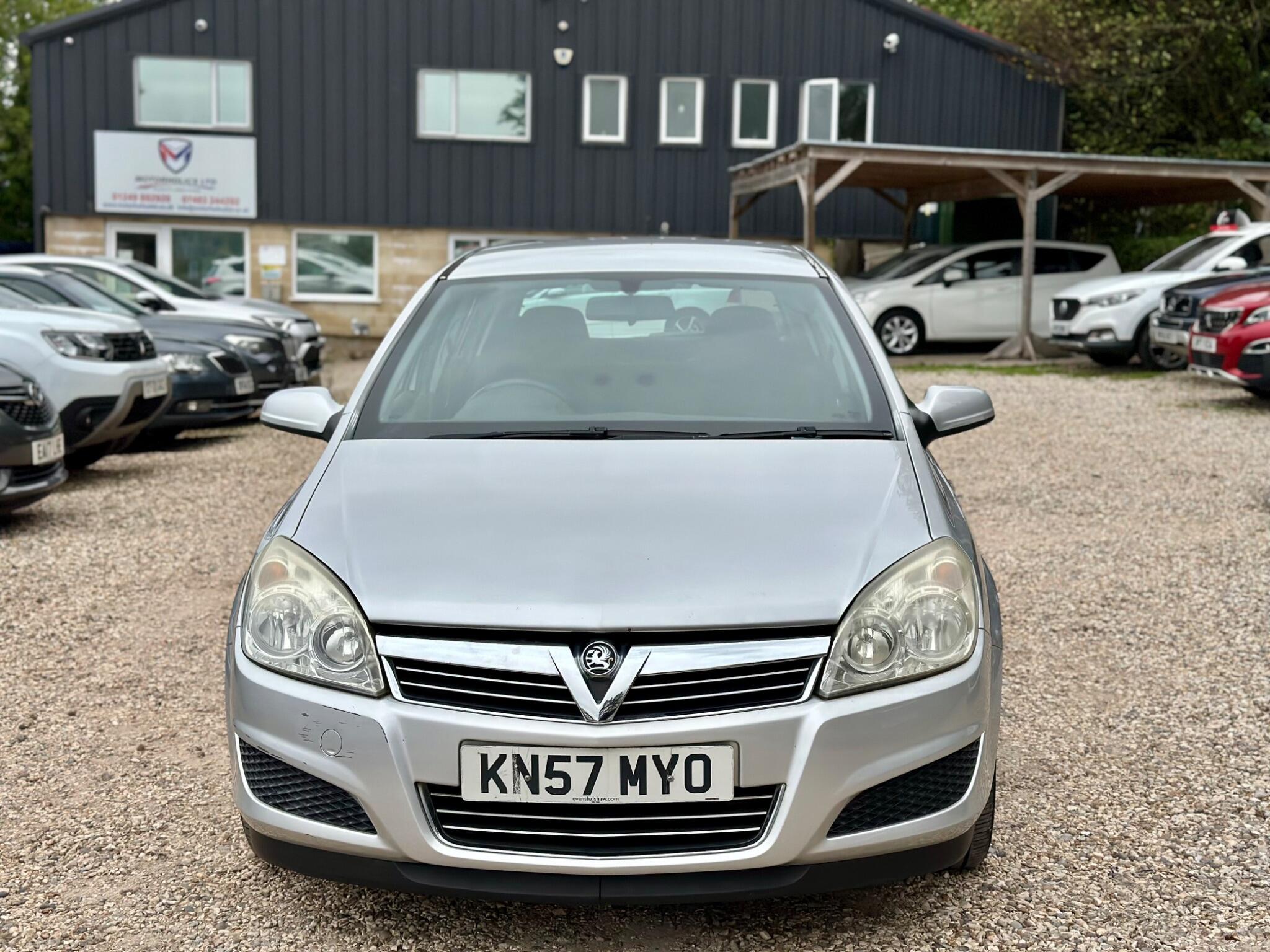 Vauxhall Astra view 5