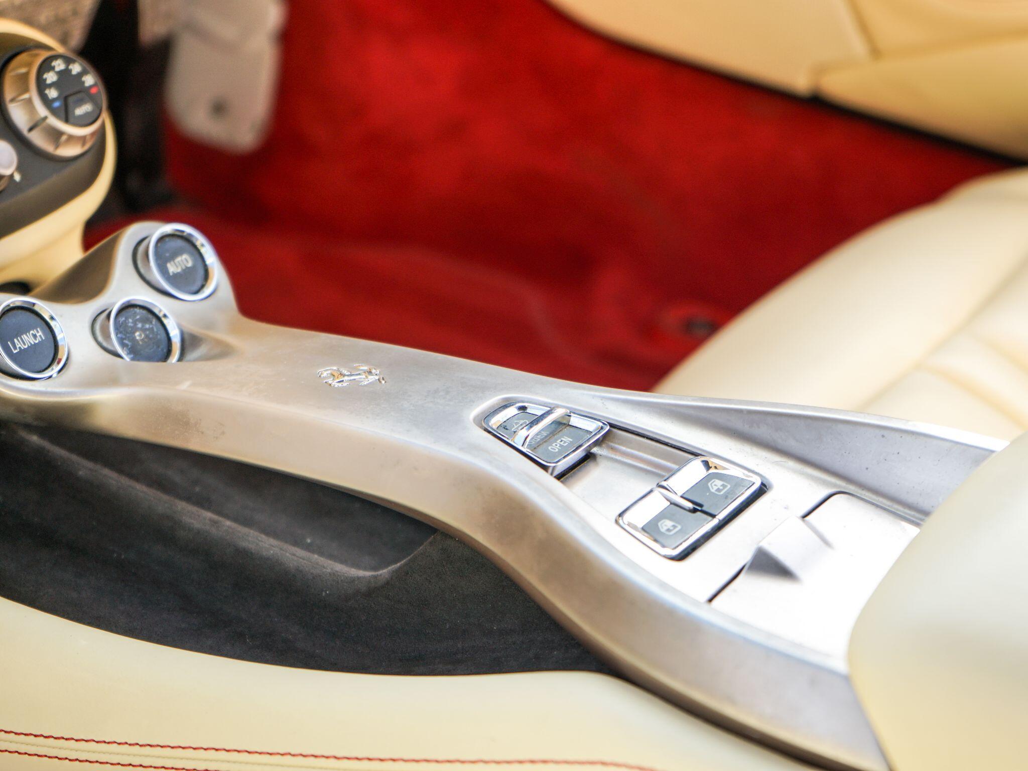 Ferrari California view 20