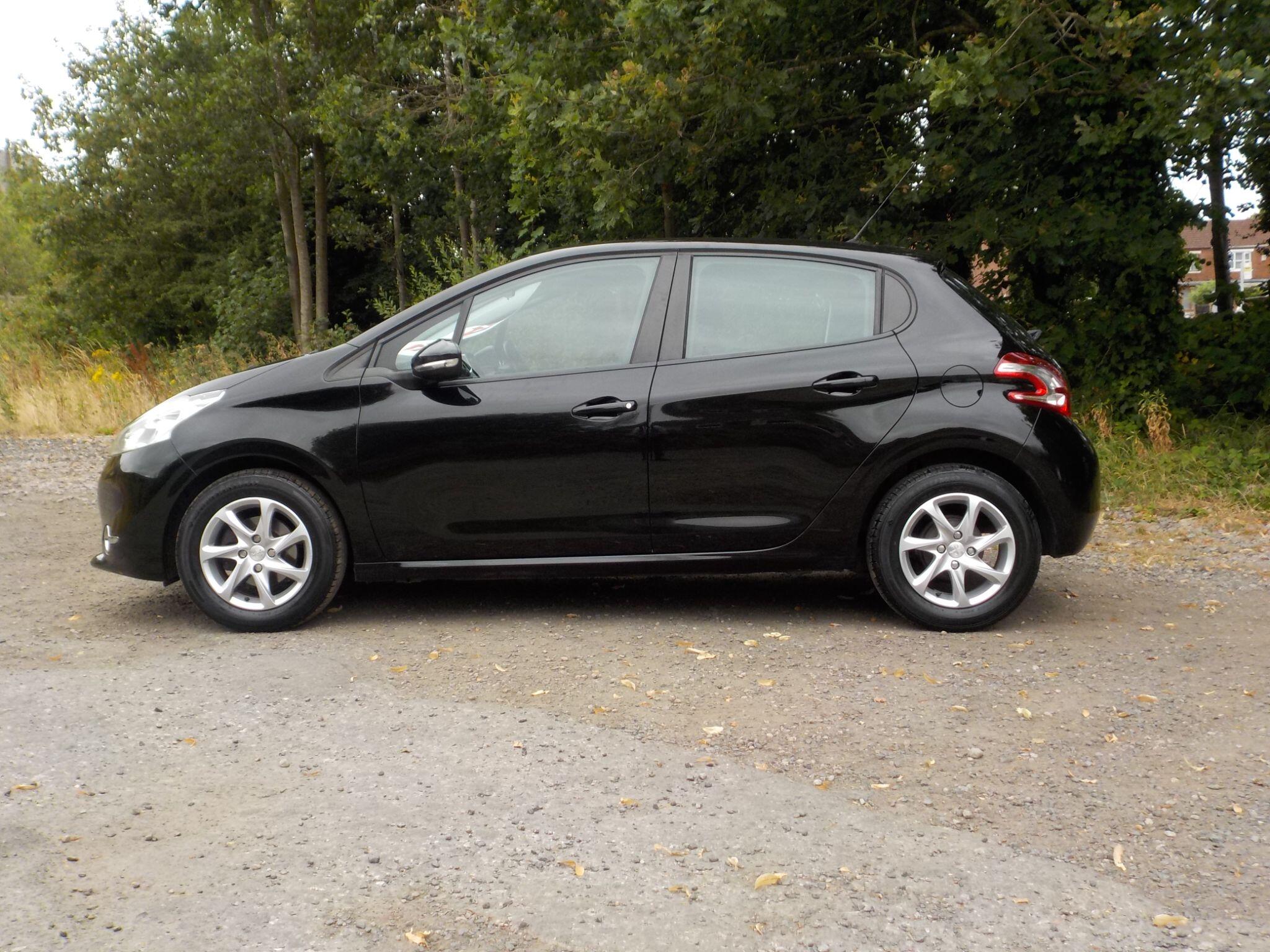 Peugeot 208 1.2 VTi PureTech Active Euro 5 5dr