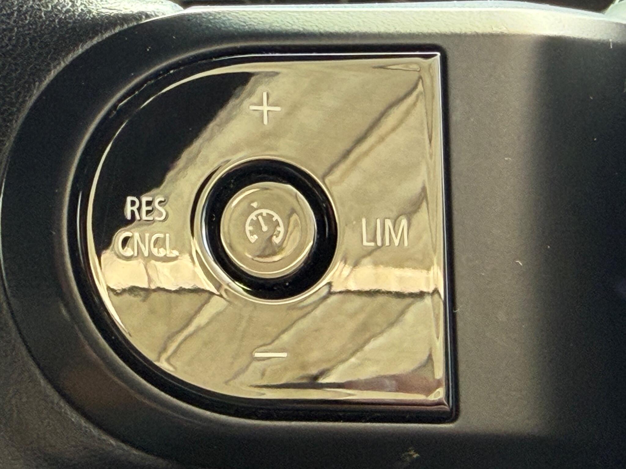 Mini Hatch view 29