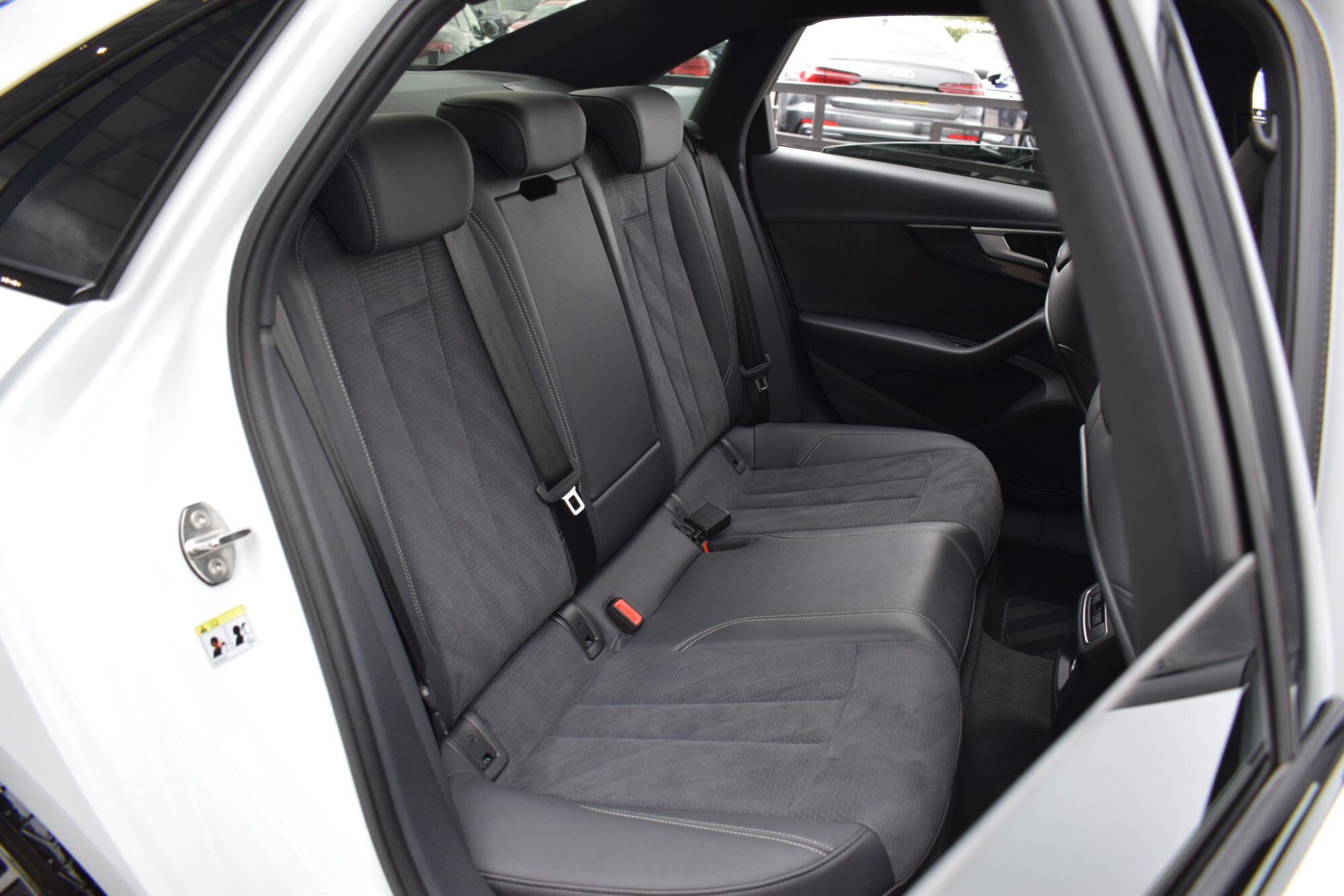 Audi A4 view 21