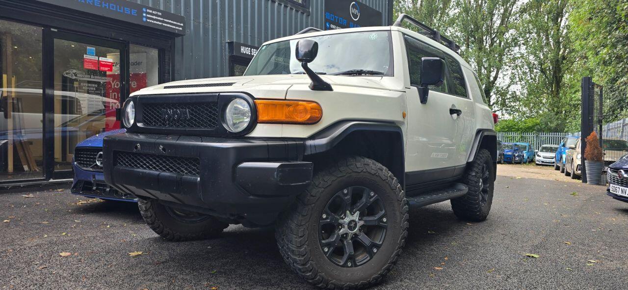 2012 Toyota FJ Cruiser in White for sale