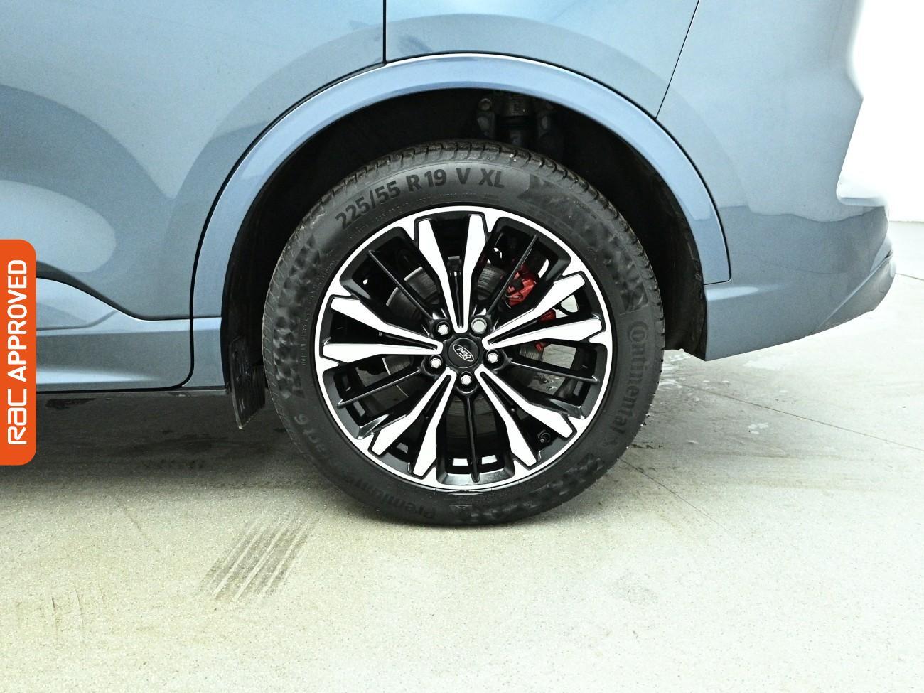 Ford Kuga view 32