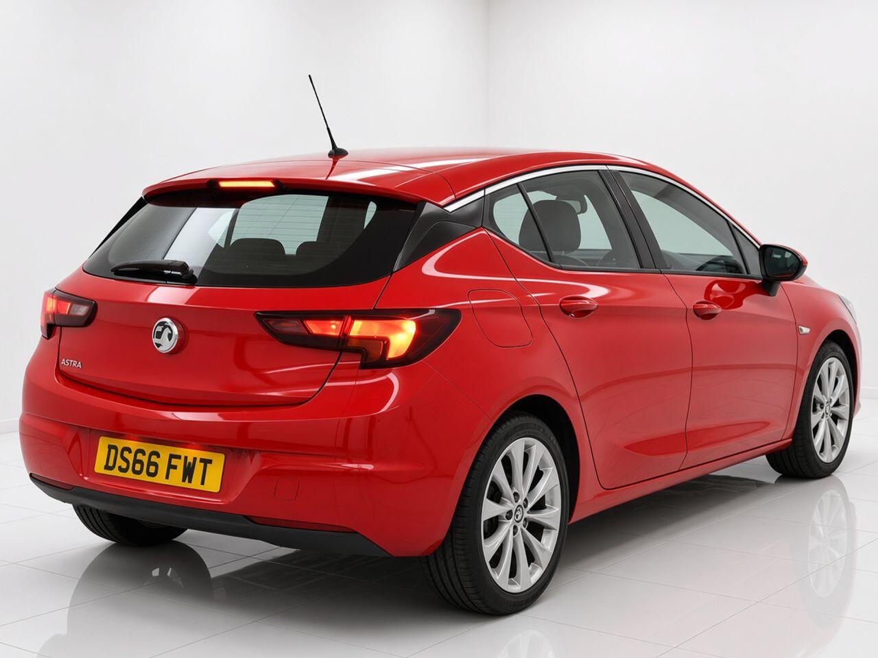 Vauxhall Astra view 5